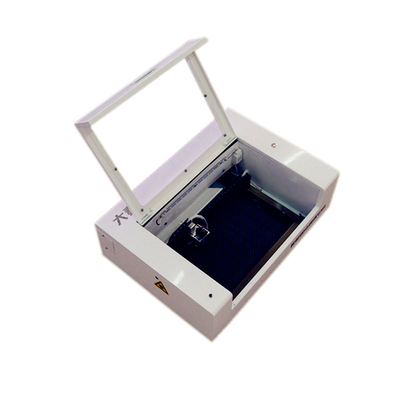 Yüksek Kesme Doğruluğu ve 25 * 36 CM Kesme Alanı Ekran Koruyucu için Lazer Kesme Sistemi