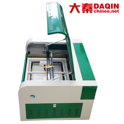 Yüksek hassasiyetli 4060 CO2 Lazer Kesme Makinesi Masaüstü 60W 80W gravör kesicisi