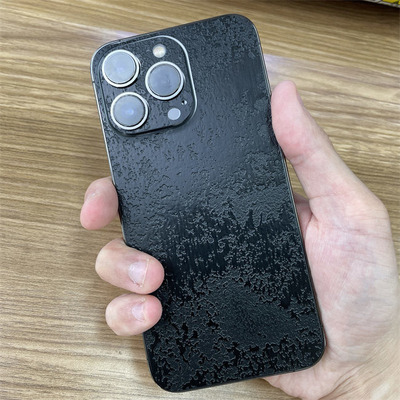 CO2 Su Soğutma Daqin Temperli Cam Kesme Makinesi Cep Telefonu Çıkartma Tasarımı