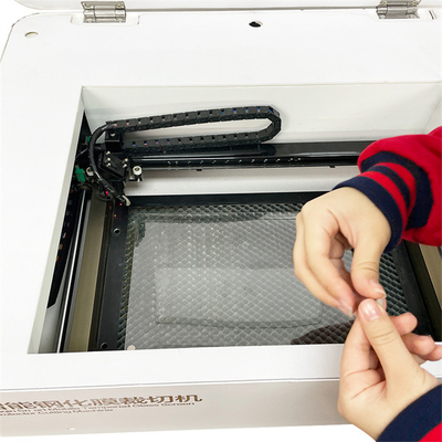Küçük İşletme Evde Kesme Nano Cam Cnc Cutter Akrilik Ce Sertifikası Mini Taşınabilir Lazer Gravür Makinesi