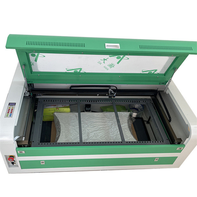 Daqin Yüksek Hızlı 1040 Ekran Koruyucu Lazer Kesme Makinesi