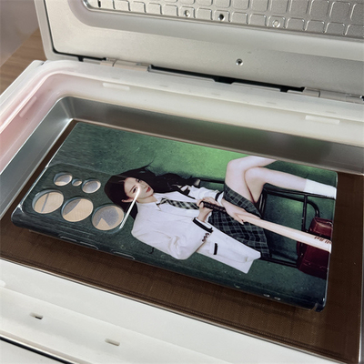 Daqin 3D Sublimasyon Baskı Makinesi Eşsiz Dayanıklı Telefon Kasaları Oluşturur