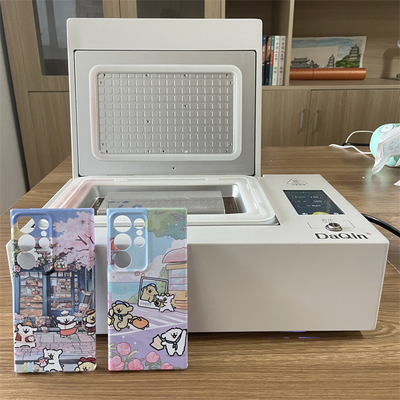 Daqin 3D Sublimasyon Baskı Makinesi Eşsiz Dayanıklı Telefon Kasaları Oluşturur