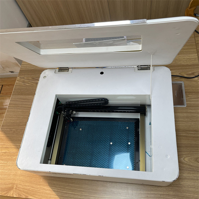 Yüksek Kesme Doğruluğu ve 25 * 36 CM Kesme Alanı Ekran Koruyucu için Lazer Kesme Sistemi